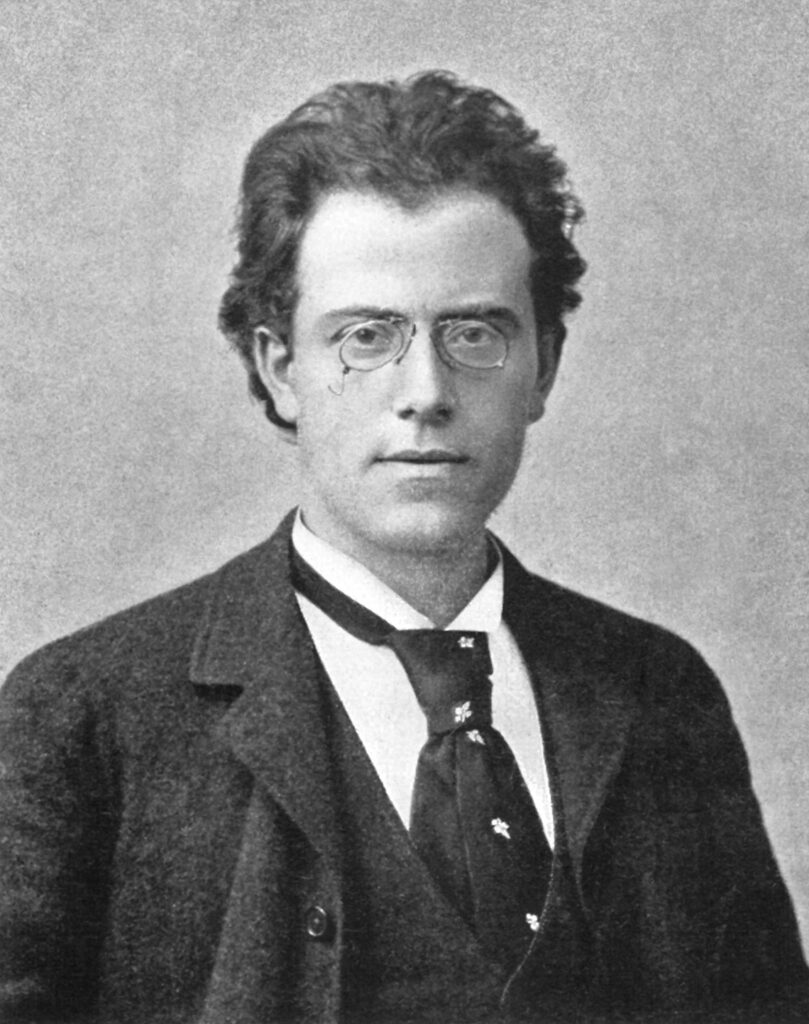 Gustav Mahler in einer Porträtaufnahme um 1907, nachdenklich blickend, während seiner Zeit als Dirigent in New York.
